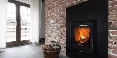 Kamin mit Feuer