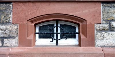Kleines Kellerfenster